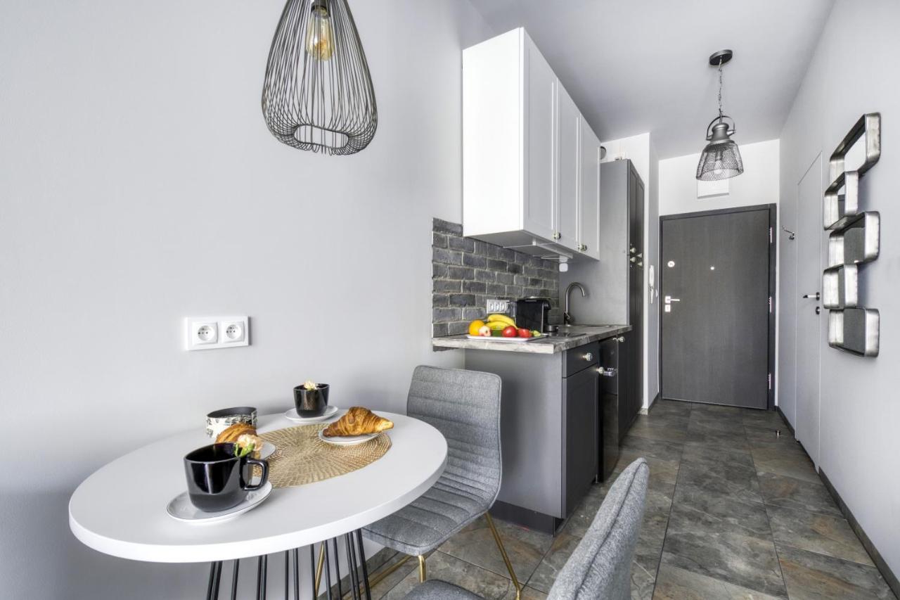 Stylowe Studio Krzemieniecka, Metro Slodowiec, Free Parking By Cosmo Spirit Warszawa Eksteriør billede