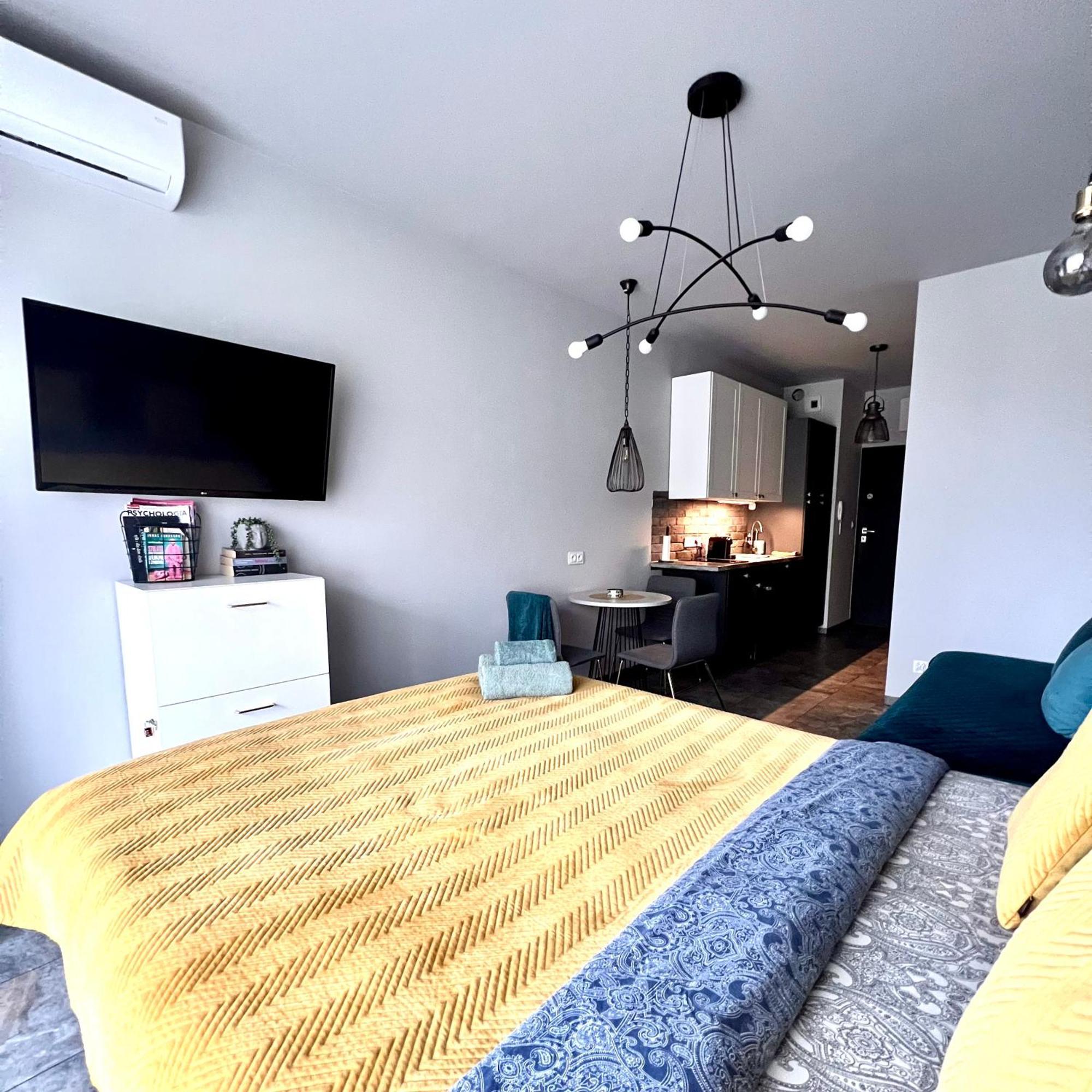 Stylowe Studio Krzemieniecka, Metro Slodowiec, Free Parking By Cosmo Spirit Warszawa Eksteriør billede